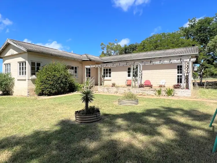 25 Hackett Terrace, Richmond Hill QLD 4820