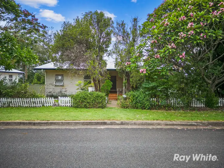 17 Blaxland Street, Eastern Heights QLD 4305