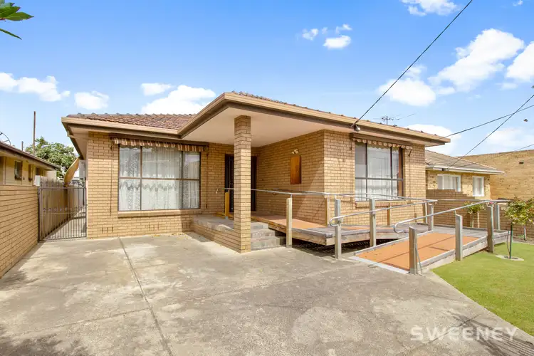 17 The Circle, Altona North VIC 3025