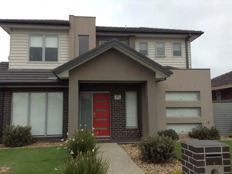 1/212 Civic Pde, Altona VIC 3018