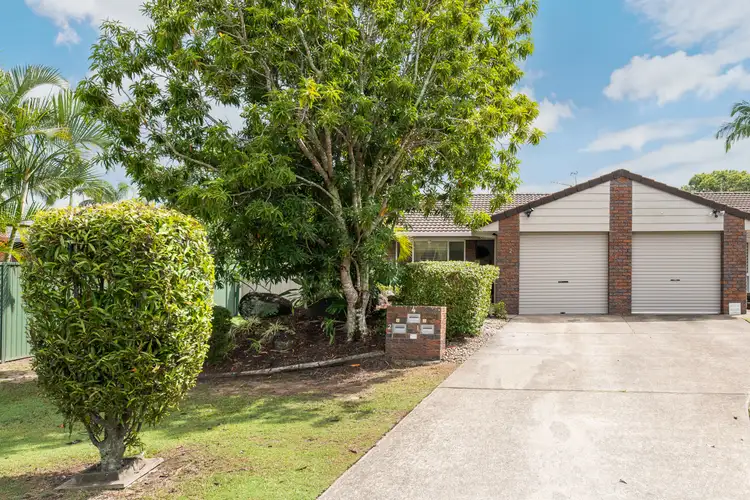 2/4 Waterbird Court, Coombabah QLD 4216