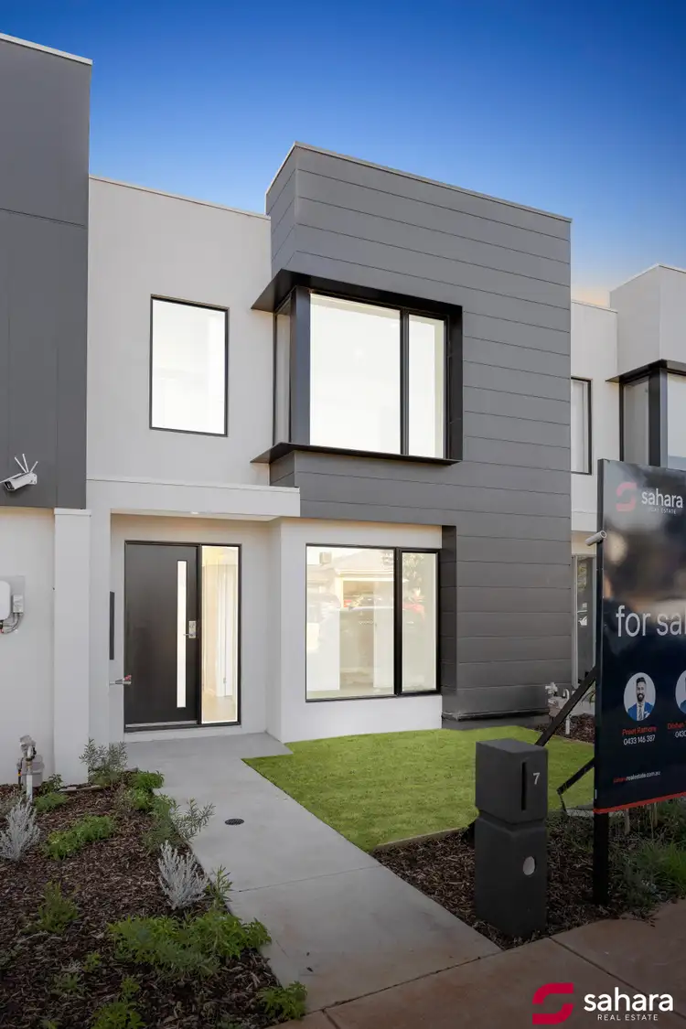 7 Roehampton Drive, Strathtulloh VIC 3338