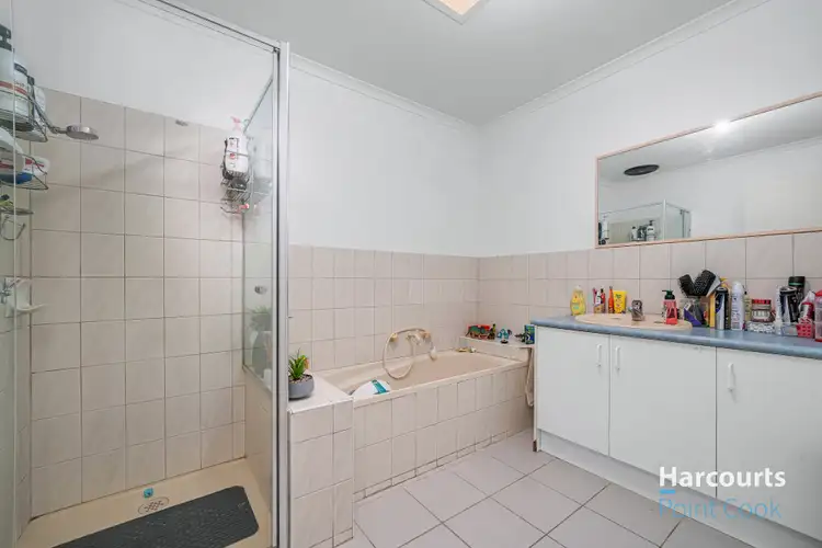 Fourth view of Homely house listing, 40 Karinya Close, Werribee VIC 3030