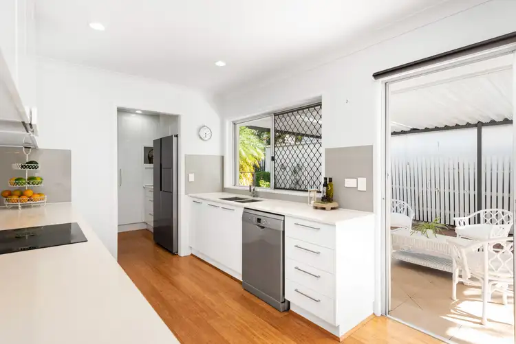 Fifth view of Homely house listing, 32 Lilyvale Street, Mansfield QLD 4122
