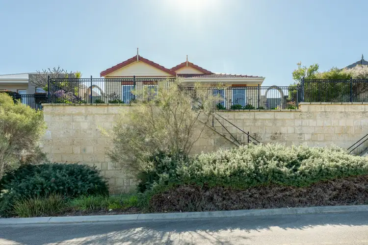 11 Petersfield Lane, Wellard WA 6170