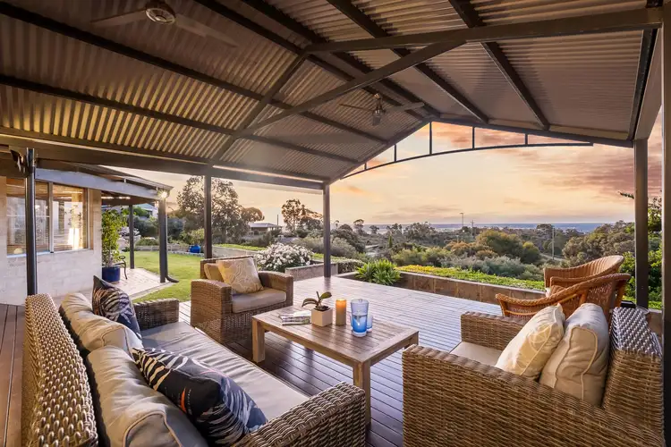 22 Panoramic Terrace, Kalamunda WA 6076