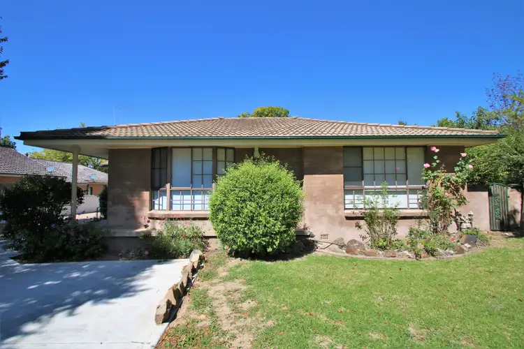 1/3 Coronation Drive, Orange NSW 2800
