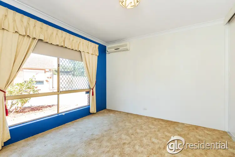 Fifth view of Homely house listing, 4/15 Mason Court, South Lake WA 6164