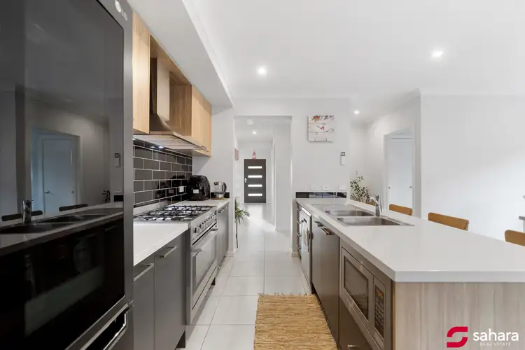 Second view of Homely house listing, 11 Suffolk Place, Aintree VIC 3336