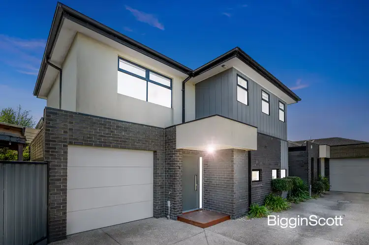 2/28 Maddox Road, Newport VIC 3015