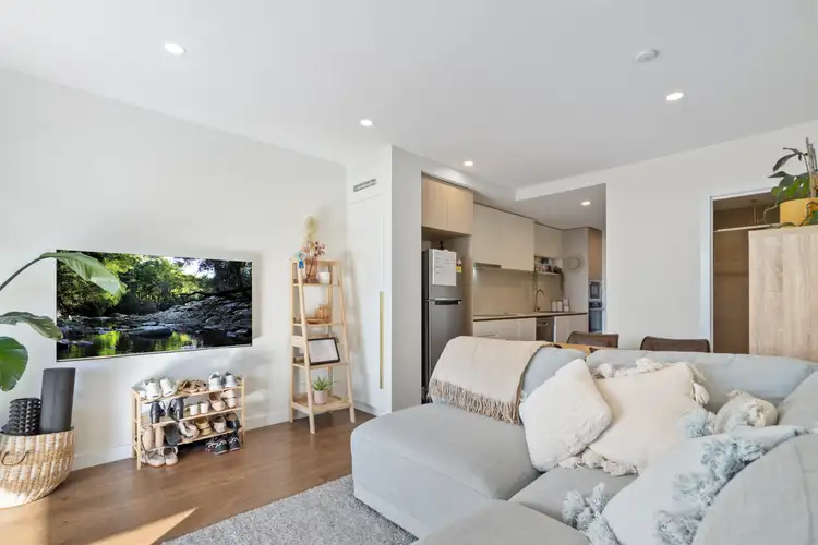 Third view of Homely apartment listing, 8/72 Bride Street, Wynnum QLD 4178