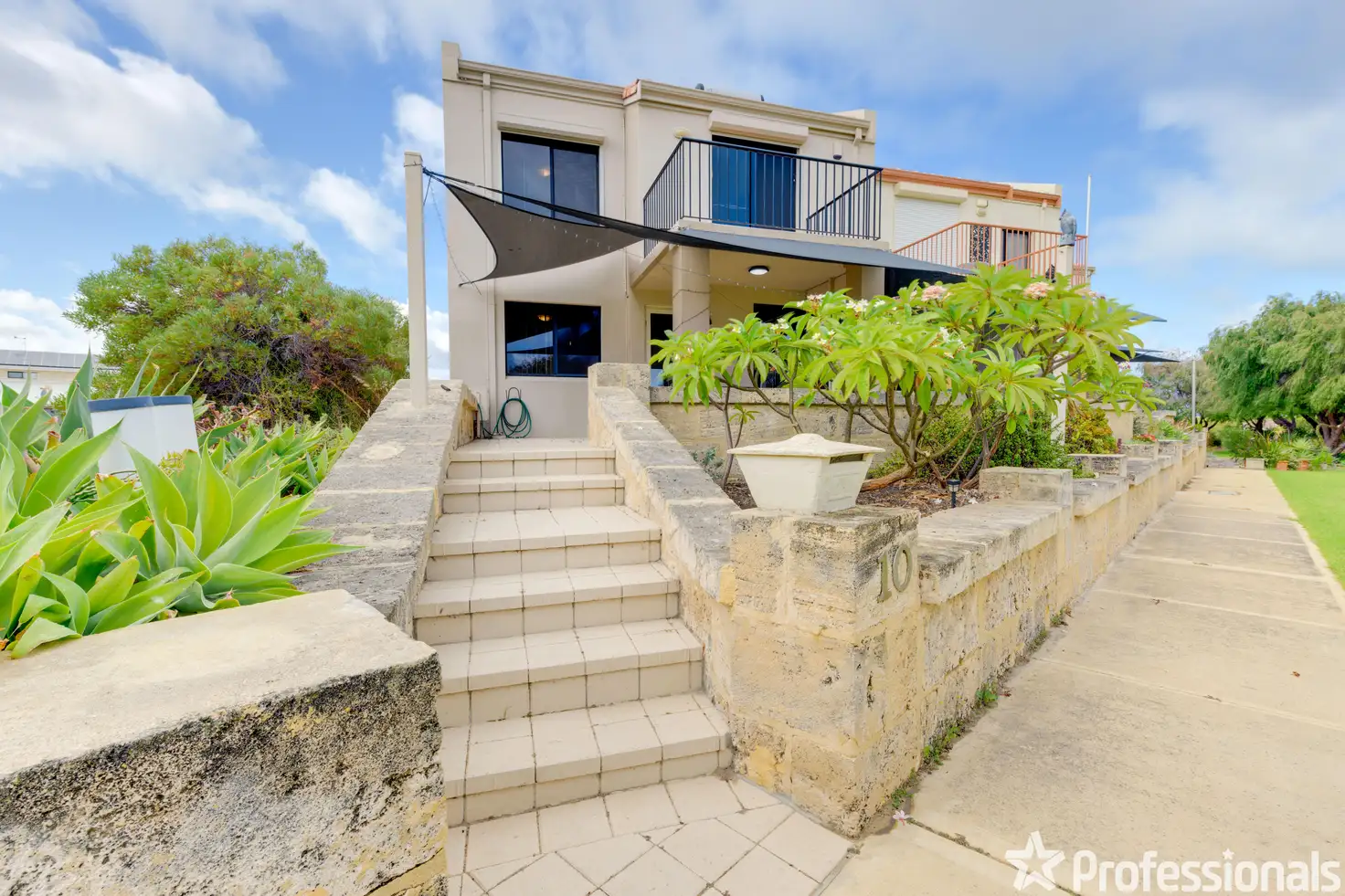 Main view of Homely house listing, 10 Ski Court, Port Kennedy WA 6172