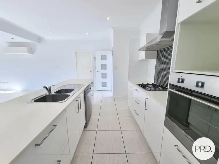 Fifth view of Homely unit listing, 3/2 HARMONY DRIVE, Clinton QLD 4680