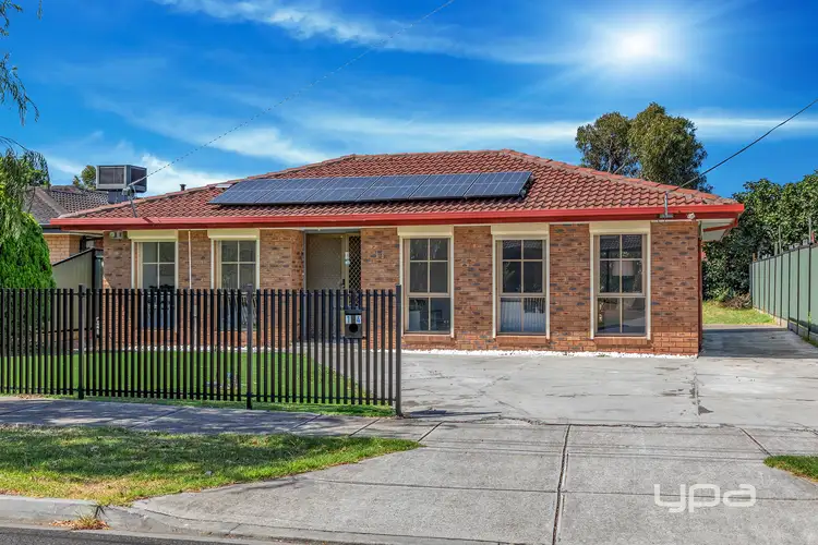 14 Gryphon Walk, Kings Park VIC 3021