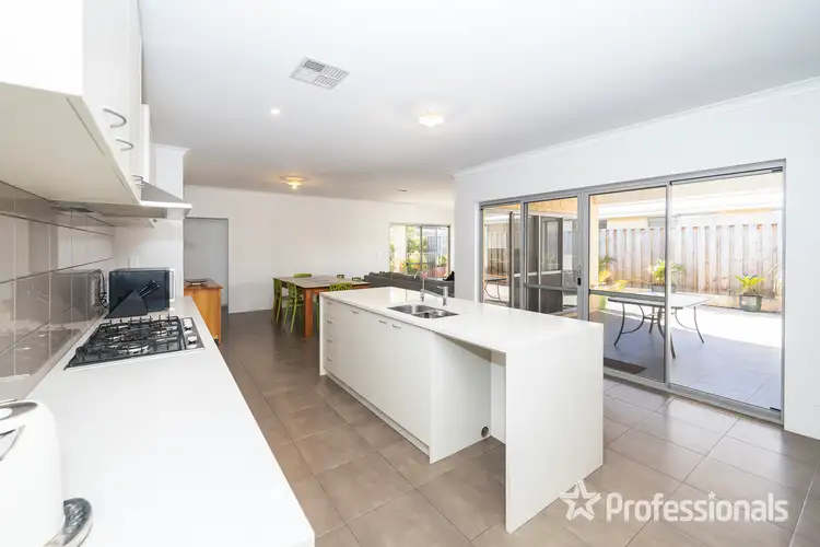 Second view of Homely house listing, 6 Gunby Link, The Vines WA 6069