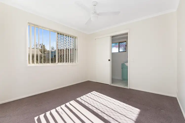 19 Grevillea Drive, Wynnum West QLD 4178