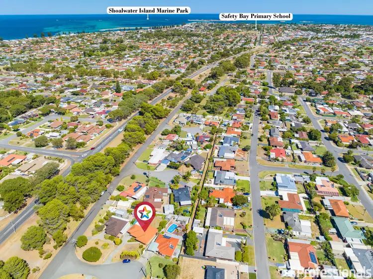 Second view of Homely house listing, 3 Heron Place, Rockingham WA 6168