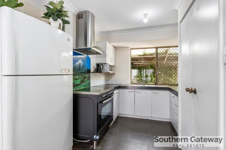 21 Bournan Heights, Parmelia WA 6167