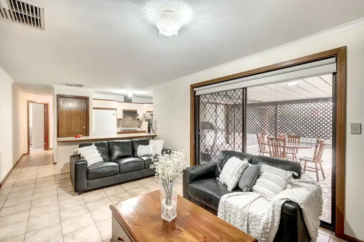 23 Jagger Crescent, Woodcroft SA 5162