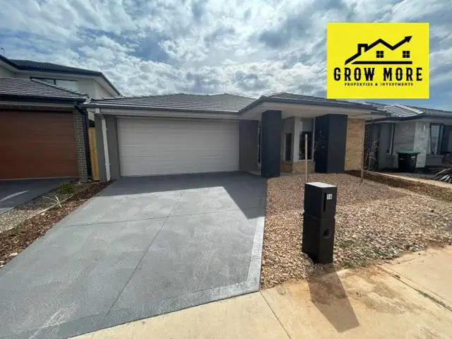 16 Dhalla Street, Thornhill Park VIC 3335