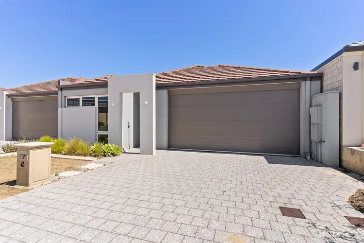 8 Aiken Court, Success WA 6164