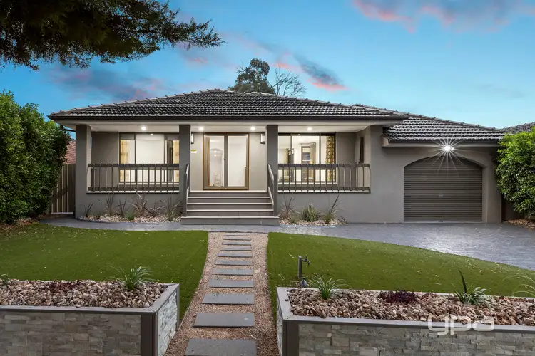 49 Corryong Crescent, Taylors Lakes VIC 3038