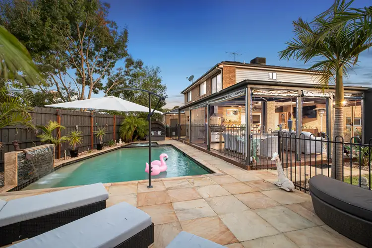 4 Taree Court, Ferntree Gully VIC 3156