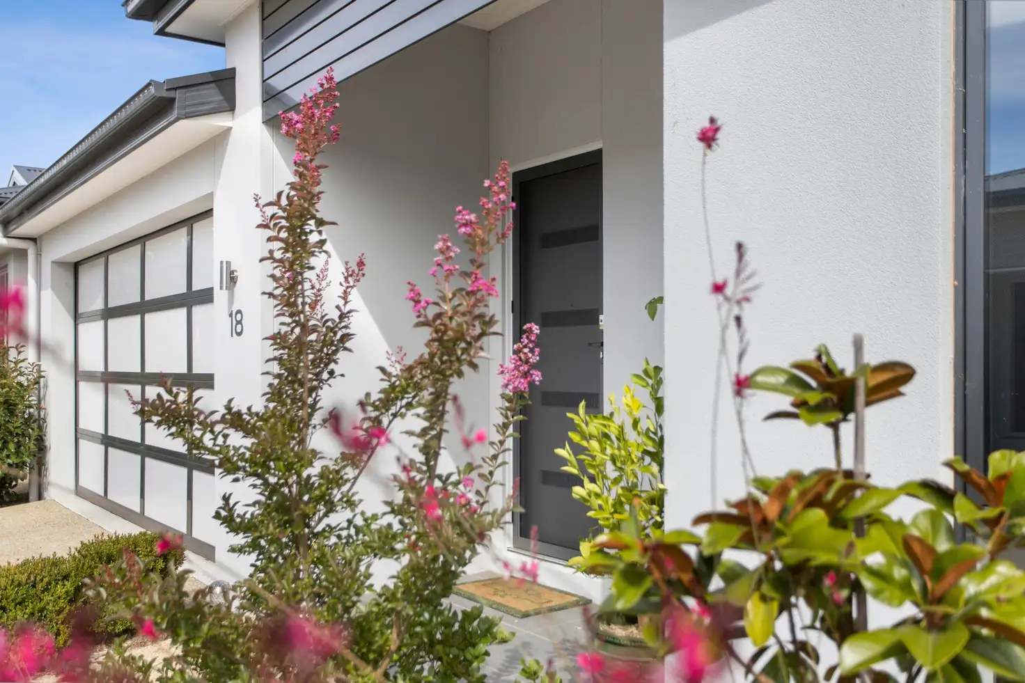 Main view of Homely villa listing, 18/1849 Mount Macedon Road, Woodend VIC 3442