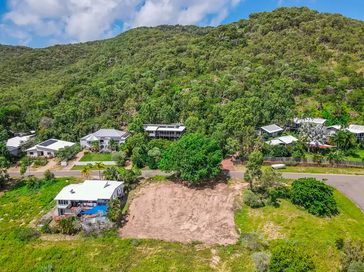21 Wallaby Way, Horseshoe Bay QLD 4819