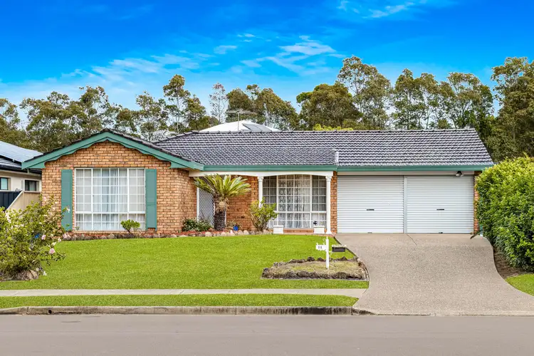 25 Dalpra Crescent, Bossley Park NSW 2176