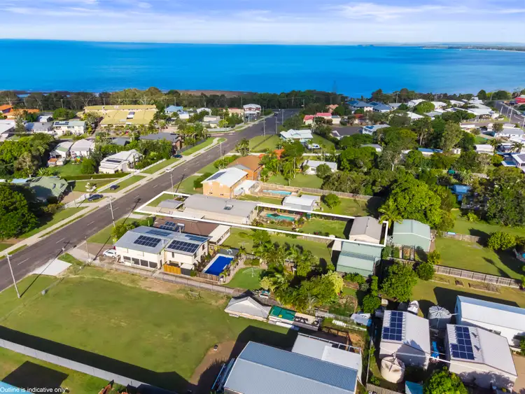 18 Martin Street, Pialba QLD 4655