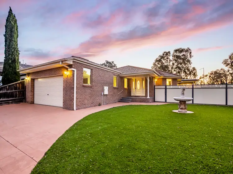 8 Yellowbox Crescent