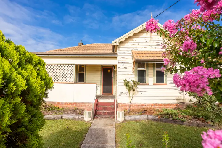 18 Flett Street, Taree NSW 2430