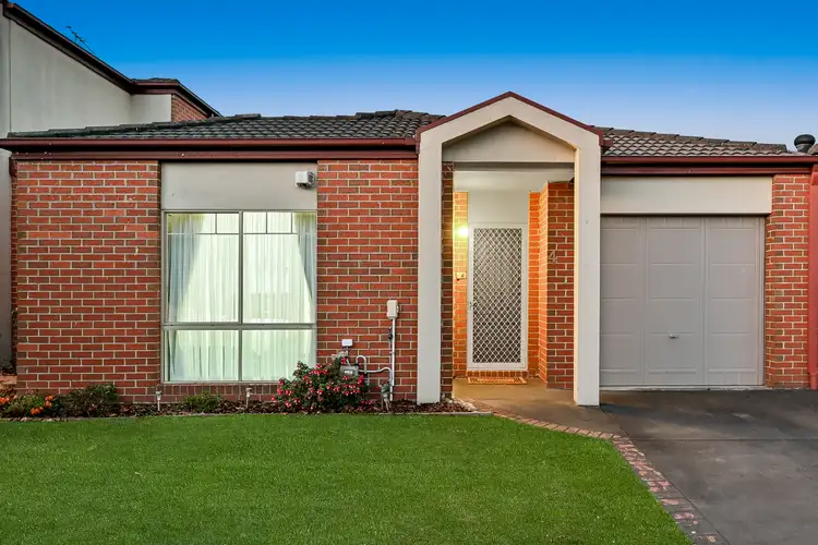 Main view of Homely unit listing, 4/12 Grant Close, Berwick VIC 3806