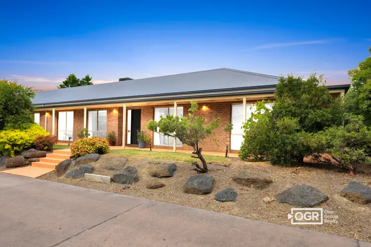 10 Hanna Crescent, Doreen VIC 3754