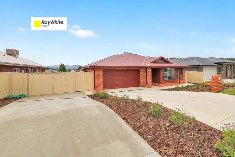 24 Jeffery Circuit, Tumut NSW 2720