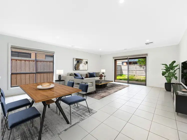 Fifth view of Homely house listing, 8 Artemis Drive, Cranbourne East VIC 3977
