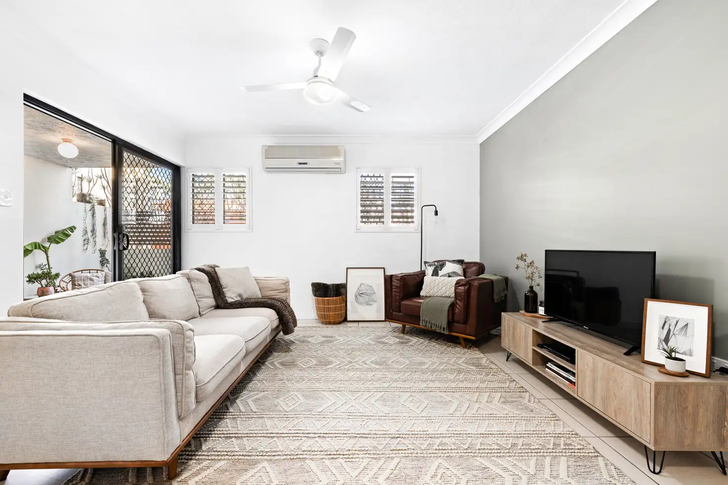 Main view of Homely unit listing, 4/960 Wynnum Road, Cannon Hill QLD 4170