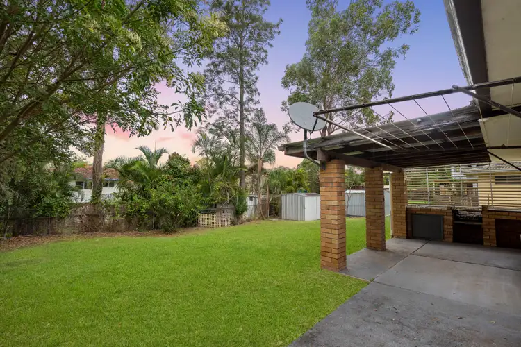 17 Lindfield Drive, Petrie QLD 4502