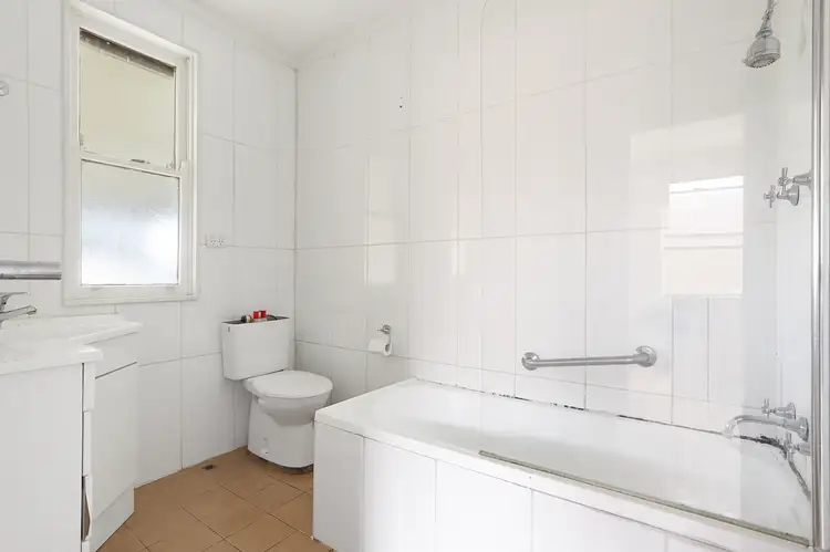 Fourth view of Homely house listing, 295 Northcliffe Drive, Berkeley NSW 2506