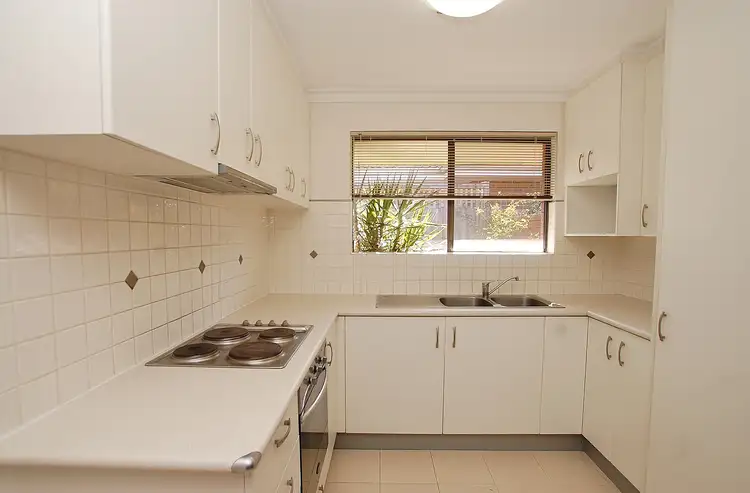 Fourth view of Homely villa listing, 2/3 Woodrow Place, Dianella WA 6059