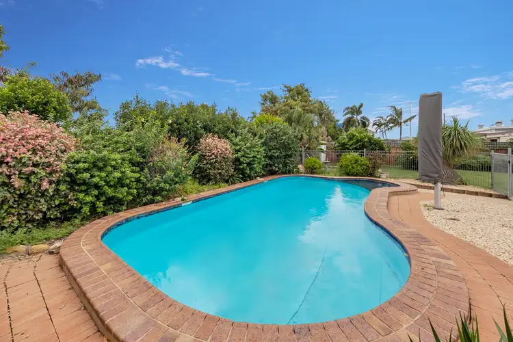 7 Buchanan Street, Mount Louisa QLD 4814