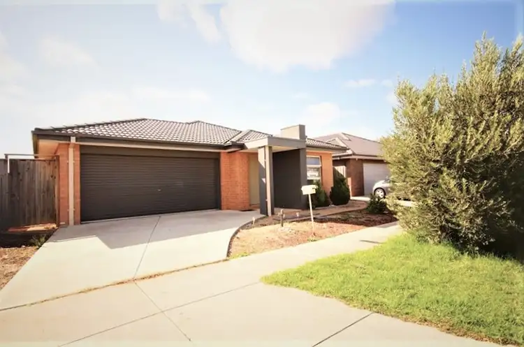 8 Windrest Way, Point Cook VIC 3030