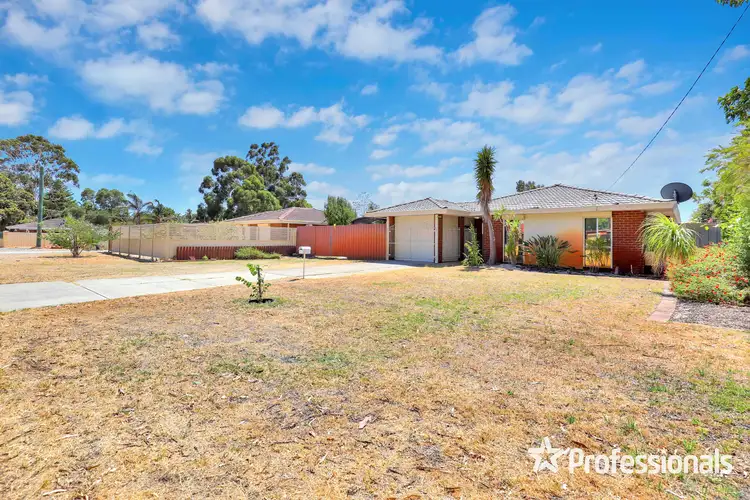 Second view of Homely house listing, 8 Ainsley Court, Camillo WA 6111