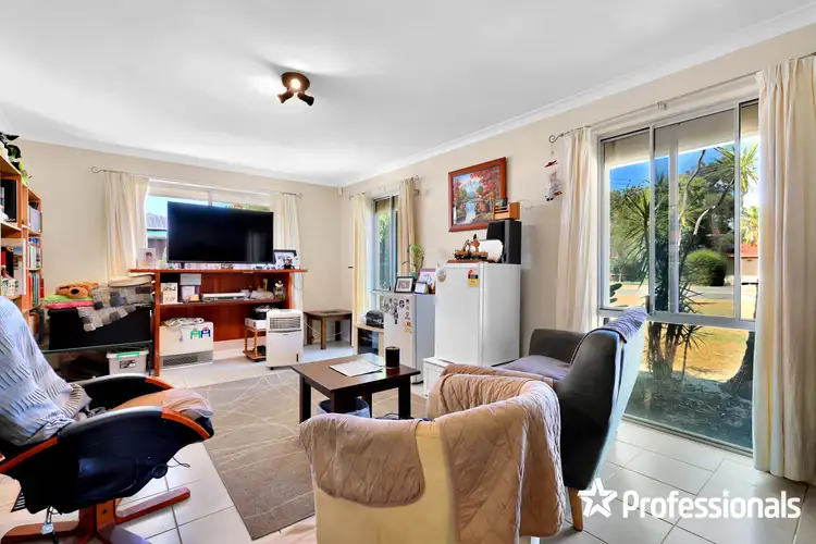 Fourth view of Homely house listing, 8 Ainsley Court, Camillo WA 6111