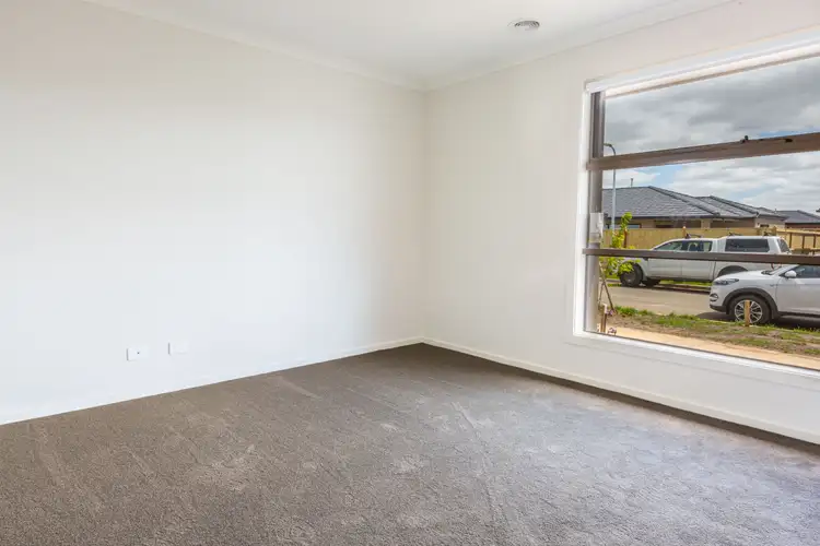 Fourth view of Homely house listing, 4 Flanker Way, Clyde VIC 3978
