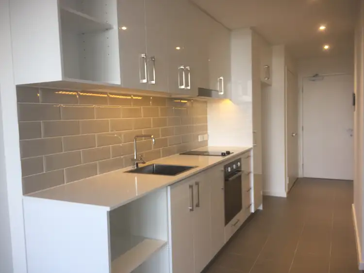 2 WEMBLEY CRT