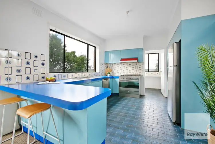 Fourth view of Homely house listing, 3 Drake Close, Gladstone Park VIC 3043