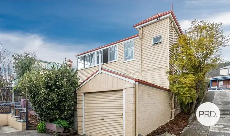 2/31 Mellifont Street