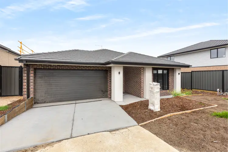 Second view of Homely house listing, 39 Edgedell Avenue, Kalkallo VIC 3064